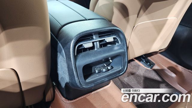 Mercedes-Benz E-Class 2024 — photo 34