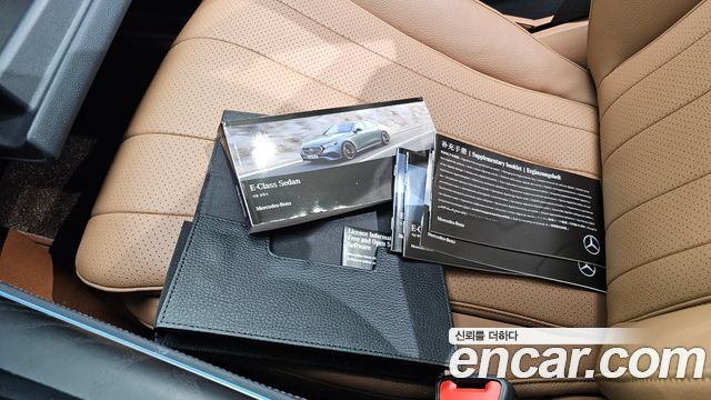 Mercedes-Benz E-Class 2024 — photo 35