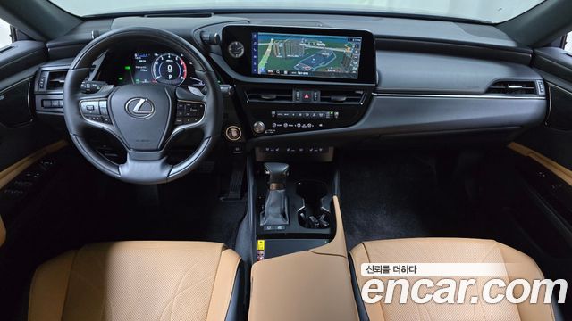 Lexus ES 2023 — photo 10
