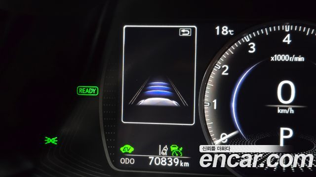 Lexus ES 2023 — photo 23