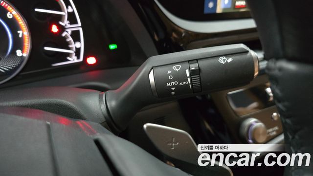 Lexus ES 2023 — photo 27