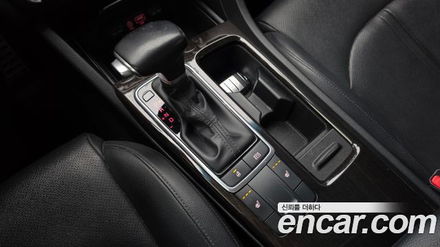 Kia K5 2016 — photo 9