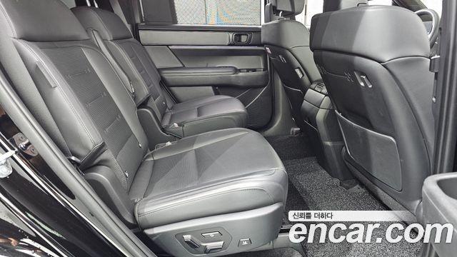Hyundai Santafe 2025 — photo 17