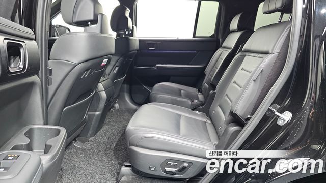 Hyundai Santafe 2025 — photo 18
