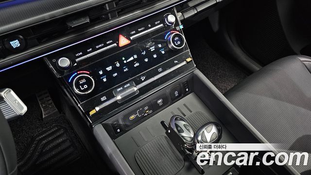 Hyundai Santafe 2025 — photo 25