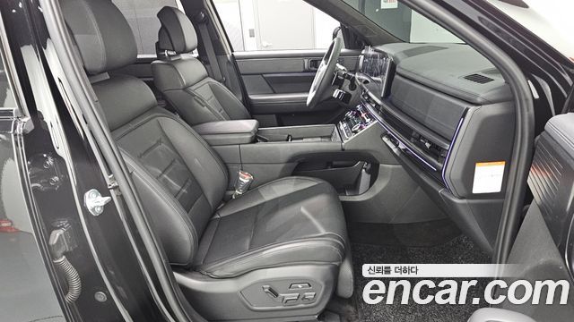 Hyundai Santafe 2025 — photo 16