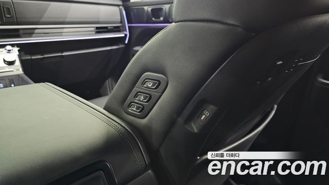 Hyundai Santafe 2025 — photo 32