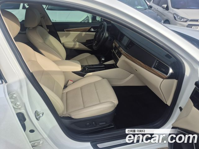 Kia K7 2016 — photo 18