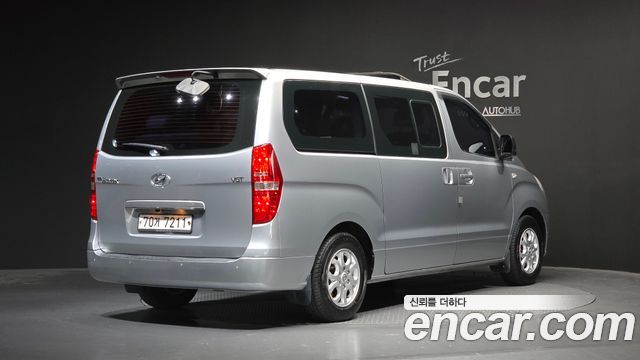 Hyundai Starex 2014 — photo 2