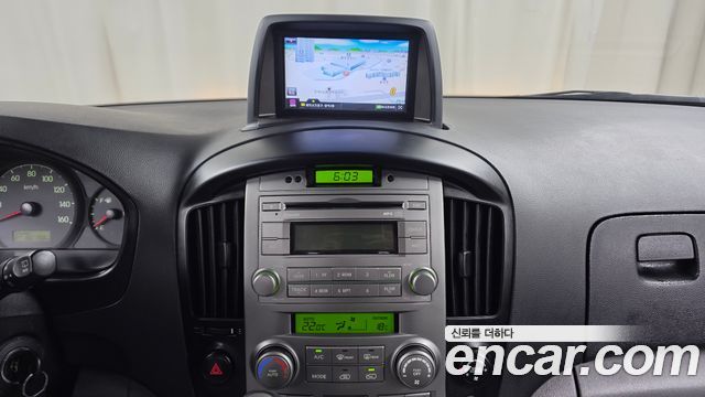 Hyundai Starex 2014 — photo 19