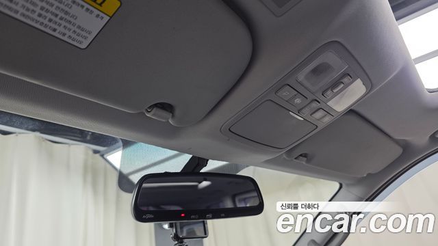 Hyundai Starex 2014 — photo 26
