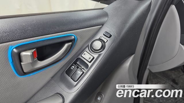 Hyundai Starex 2014 — photo 28