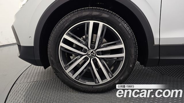 Volkswagen Tiguan 2022 — photo 5