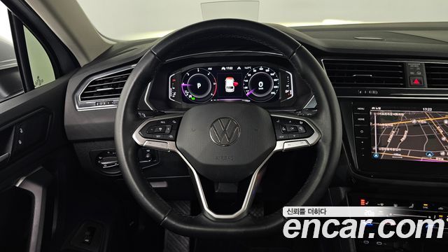 Volkswagen Tiguan 2022 — photo 19