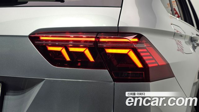 Volkswagen Tiguan 2022 — photo 9