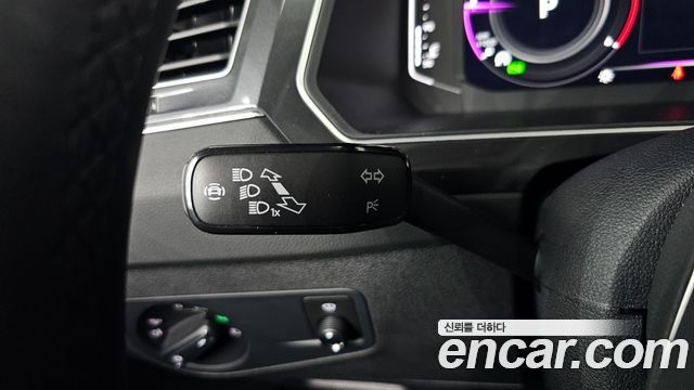 Volkswagen Tiguan 2022 — photo 31