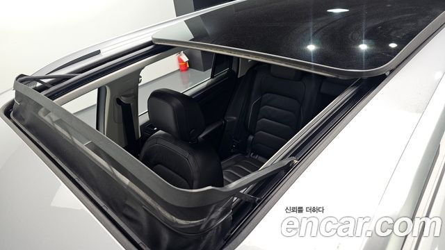 Volkswagen Tiguan 2022 — photo 39