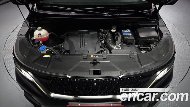 Kia Canival 2023 — photo 6