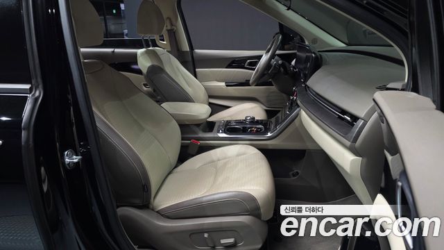 Kia Canival 2023 — photo 19