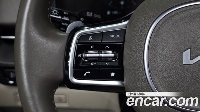 Kia Canival 2023 — photo 21