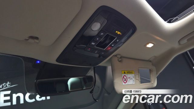 Kia Canival 2023 — photo 31