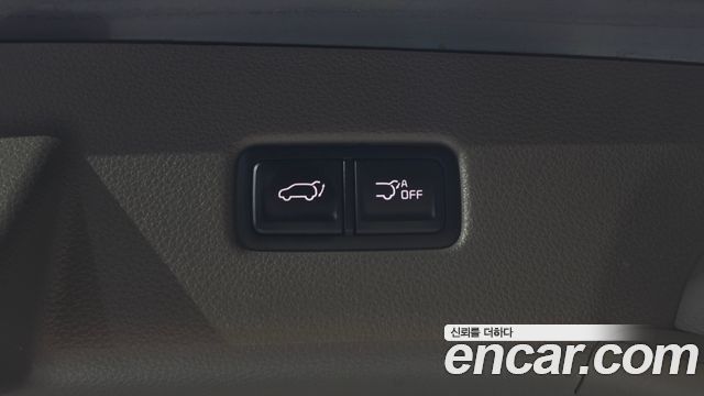 Kia Canival 2023 — photo 34