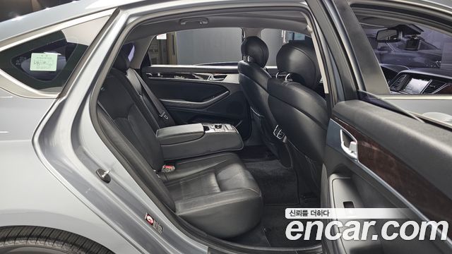 Hyundai Genesis 2015 — photo 17