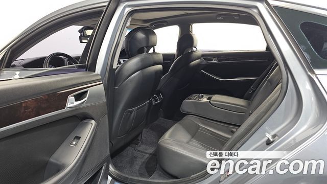 Hyundai Genesis 2015 — photo 18