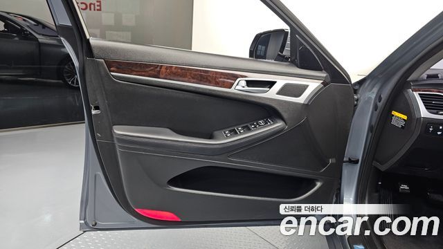 Hyundai Genesis 2015 — photo 14