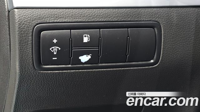 Hyundai Genesis 2015 — photo 28