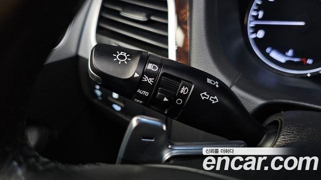 Hyundai Genesis 2015 — photo 31