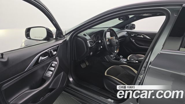 Infiniti Q30 2017 — photo 13