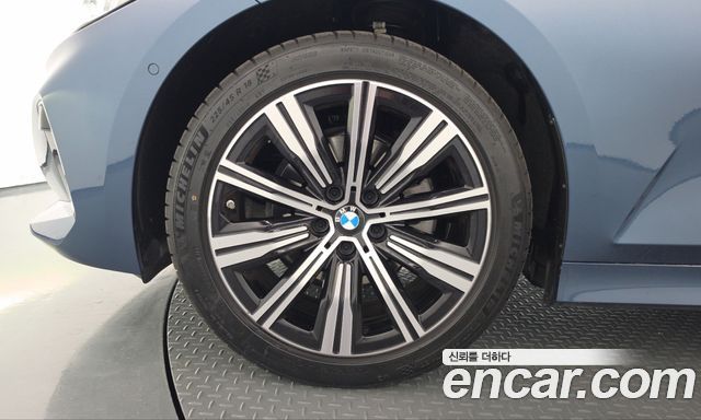 BMW 3-Series 2026 — photo 5