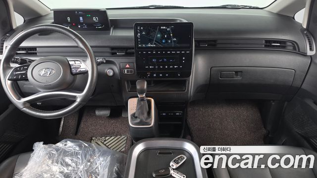Hyundai Staria 2023 — photo 10