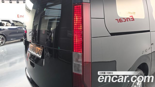 Hyundai Staria 2023 — photo 9
