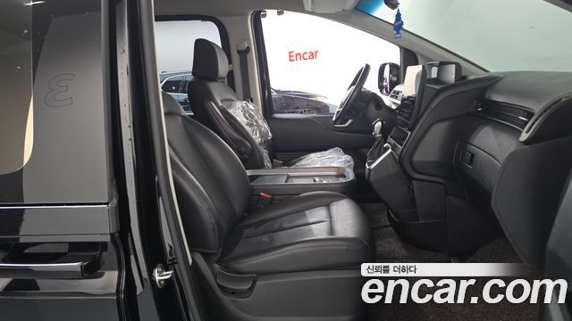 Hyundai Staria 2023 — photo 16