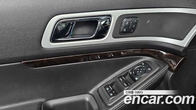 Ford Explorer 2014 — photo 12