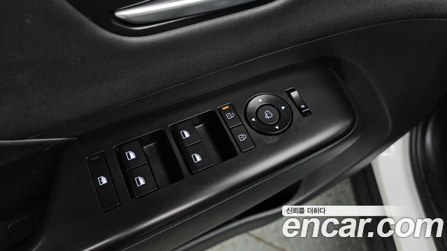 Hyundai Kona 2023 — photo 23