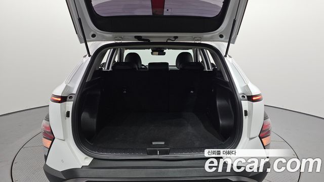 Hyundai Kona 2023 — photo 26