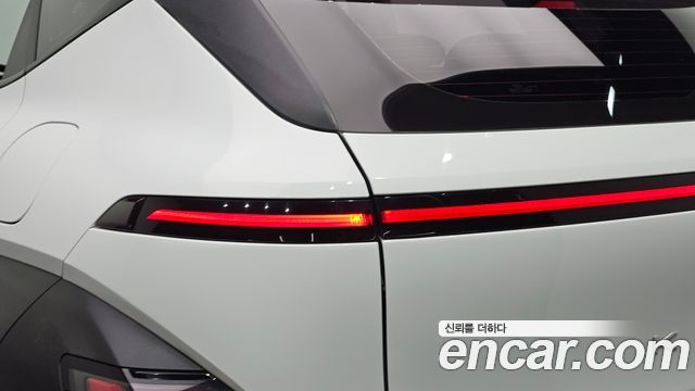 Hyundai Kona 2023 — photo 9