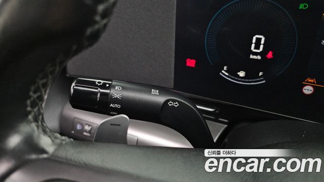 Hyundai Kona 2023 — photo 28