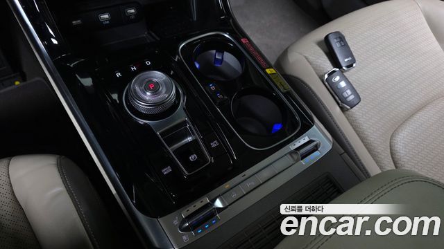 Kia Canival 2021 — photo 12
