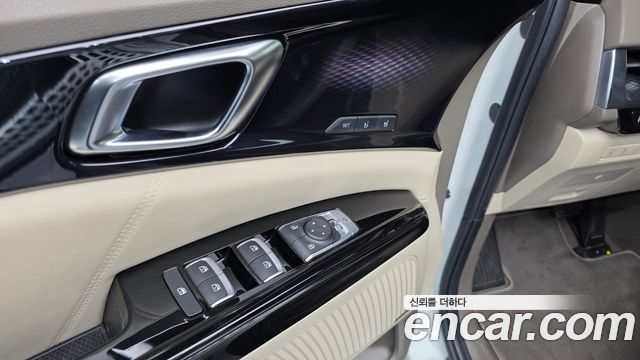 Kia Canival 2021 — photo 24