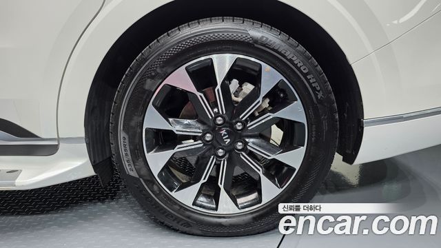 Kia Canival 2021 — photo 7