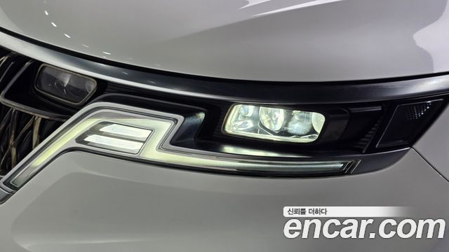 Kia Canival 2021 — photo 8
