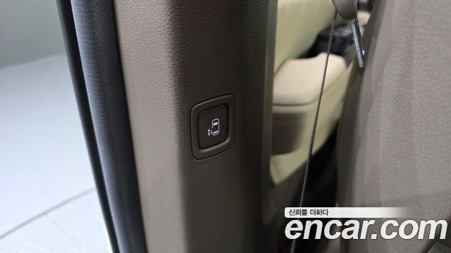 Kia Canival 2021 — photo 29
