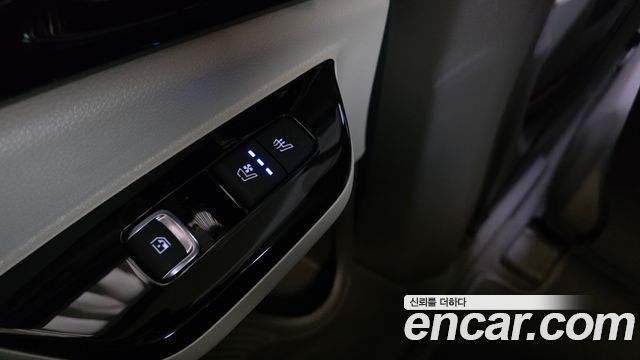Kia Canival 2021 — photo 30