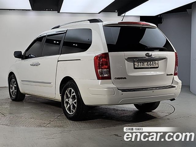 Kia Canival 2014 — photo 3