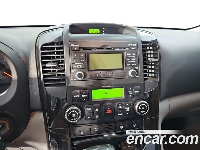 Kia Canival 2014 — photo 14