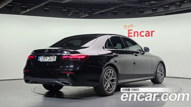 Mercedes-Benz E-Class 2021 — photo 2